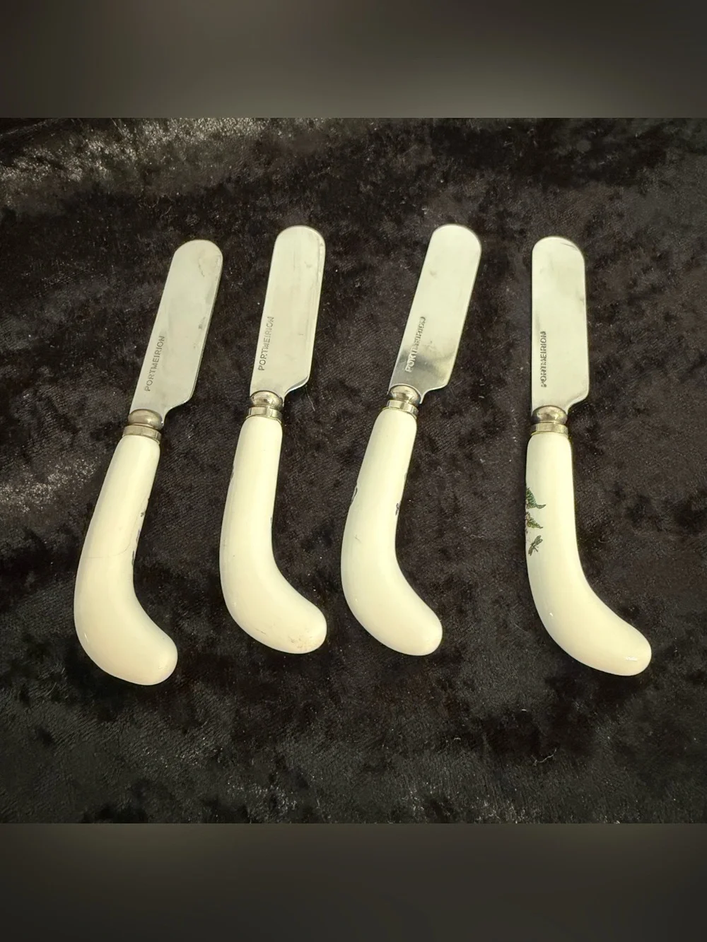 Portmeirion Floral Ceramic Handle Spreaders in white  and Multicolor